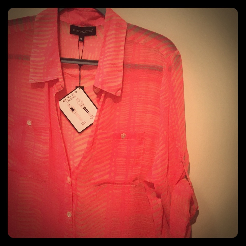 Pink print coverup, very good condition.